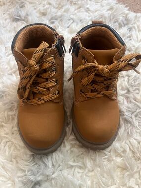 Eddie Bauer Kids Brown Lace-Up Ankle Boots